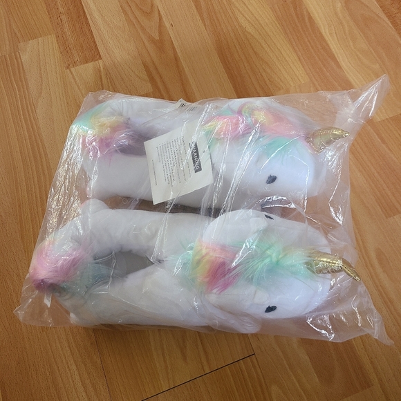 Unicorn light up slippers - Picture 7 of 11